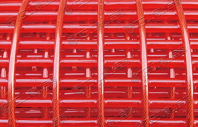 篩分設備選用聚氨酯篩網(wǎng)，高耐磨、壽命長