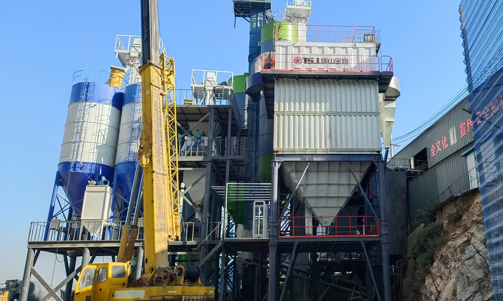 制砂設(shè)備選擇干式制砂樓，綠色環(huán)保效益高
